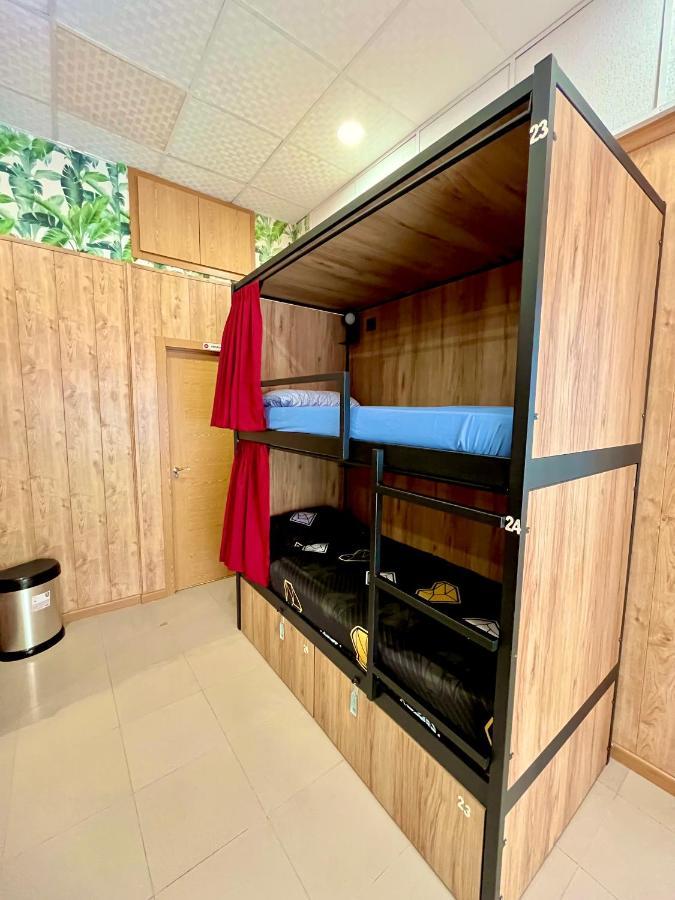 Velvet Hostel Madrid Dış mekan fotoğraf