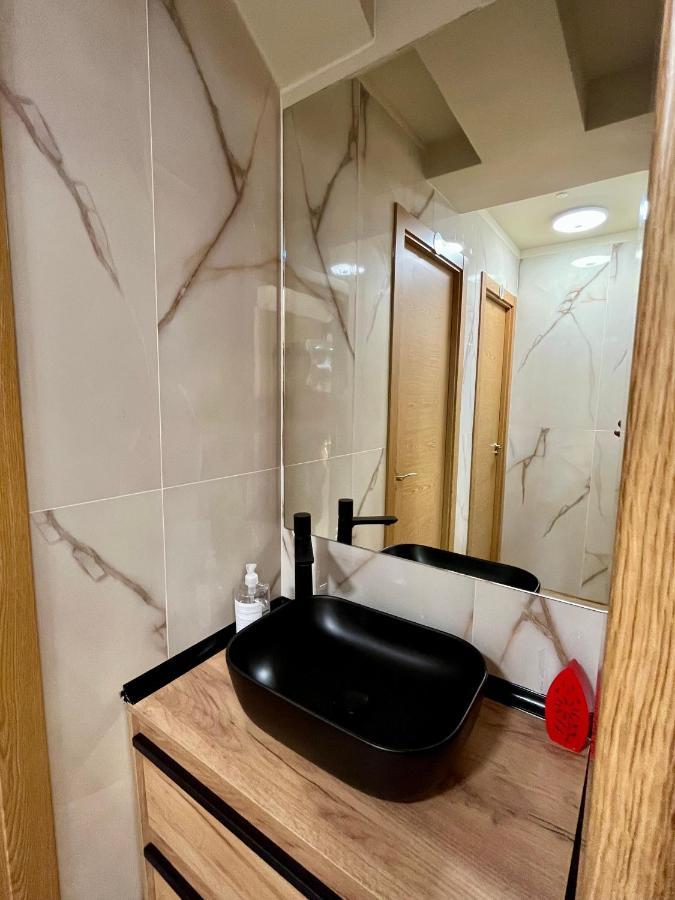 Velvet Hostel Madrid Dış mekan fotoğraf