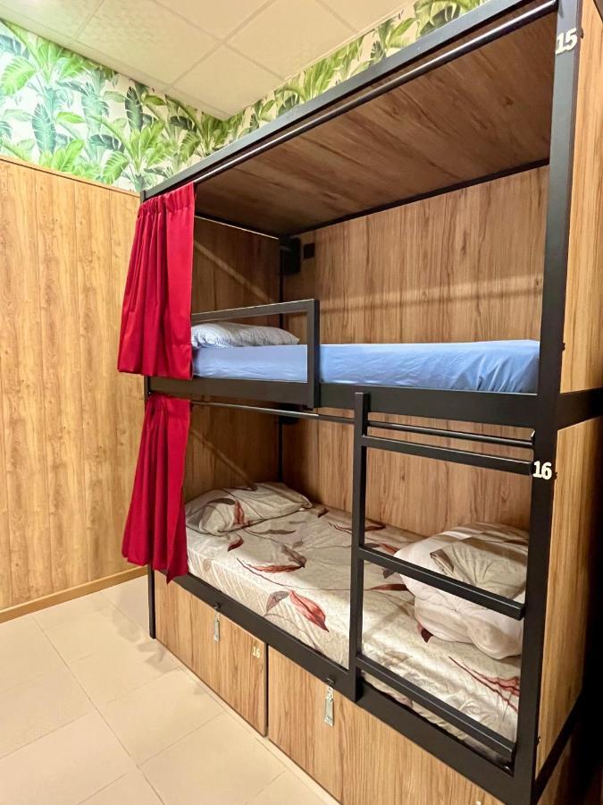 Velvet Hostel Madrid Dış mekan fotoğraf
