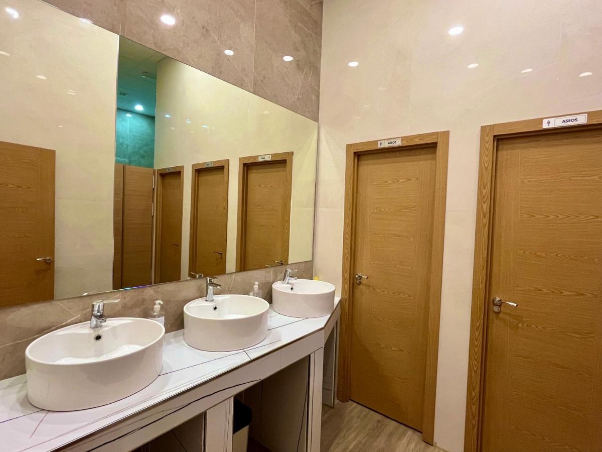 Velvet Hostel Madrid Dış mekan fotoğraf
