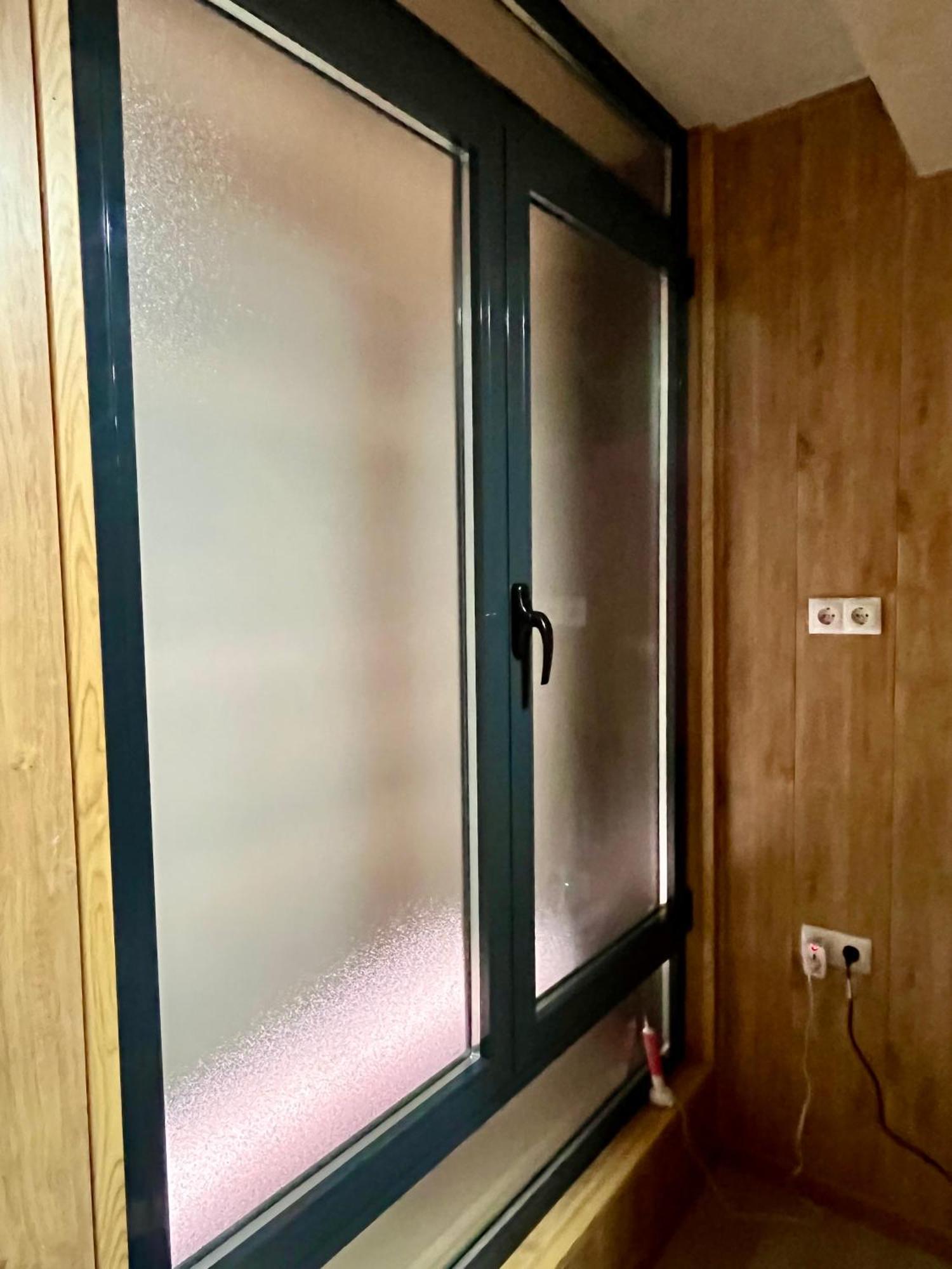 Velvet Hostel Madrid Dış mekan fotoğraf