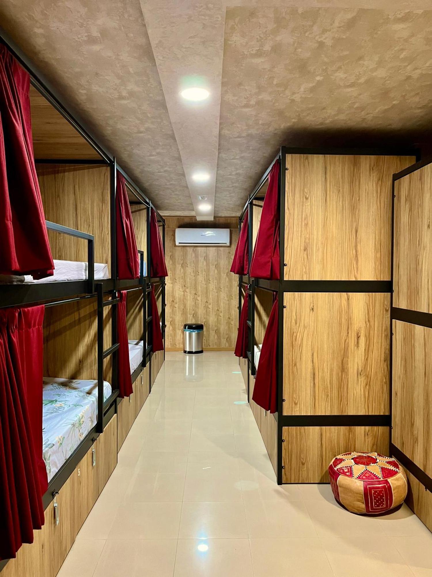 Velvet Hostel Madrid Dış mekan fotoğraf